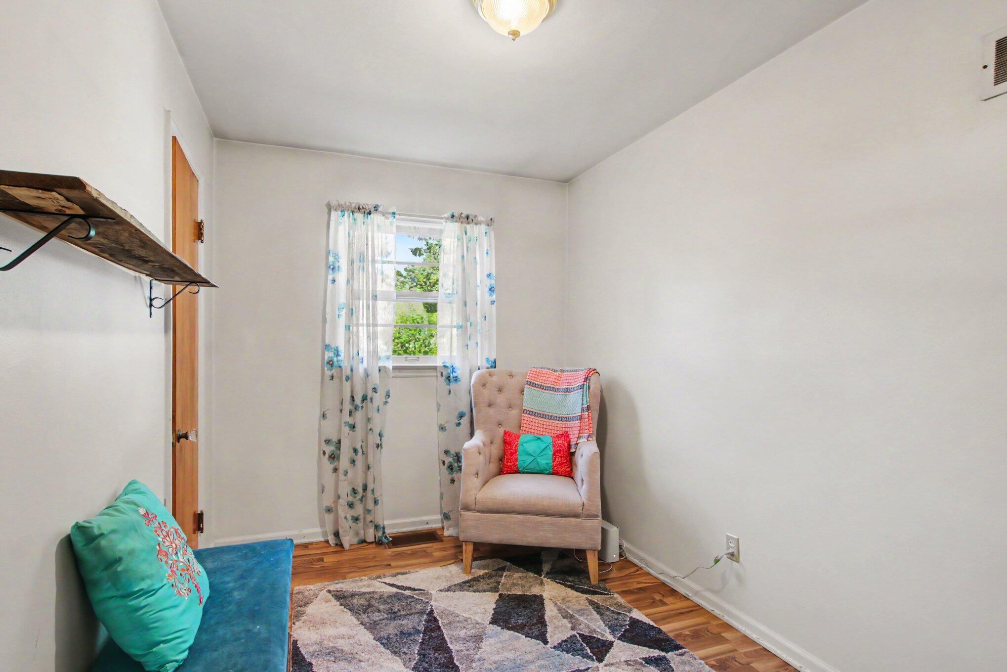 1031 Chrysler Street