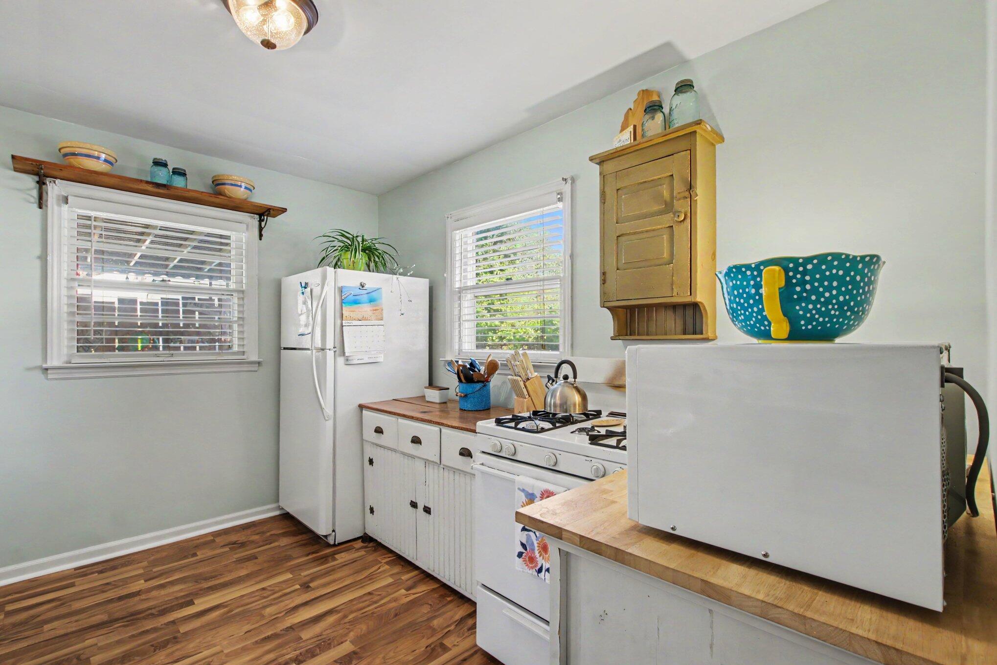 1031 Chrysler Street
