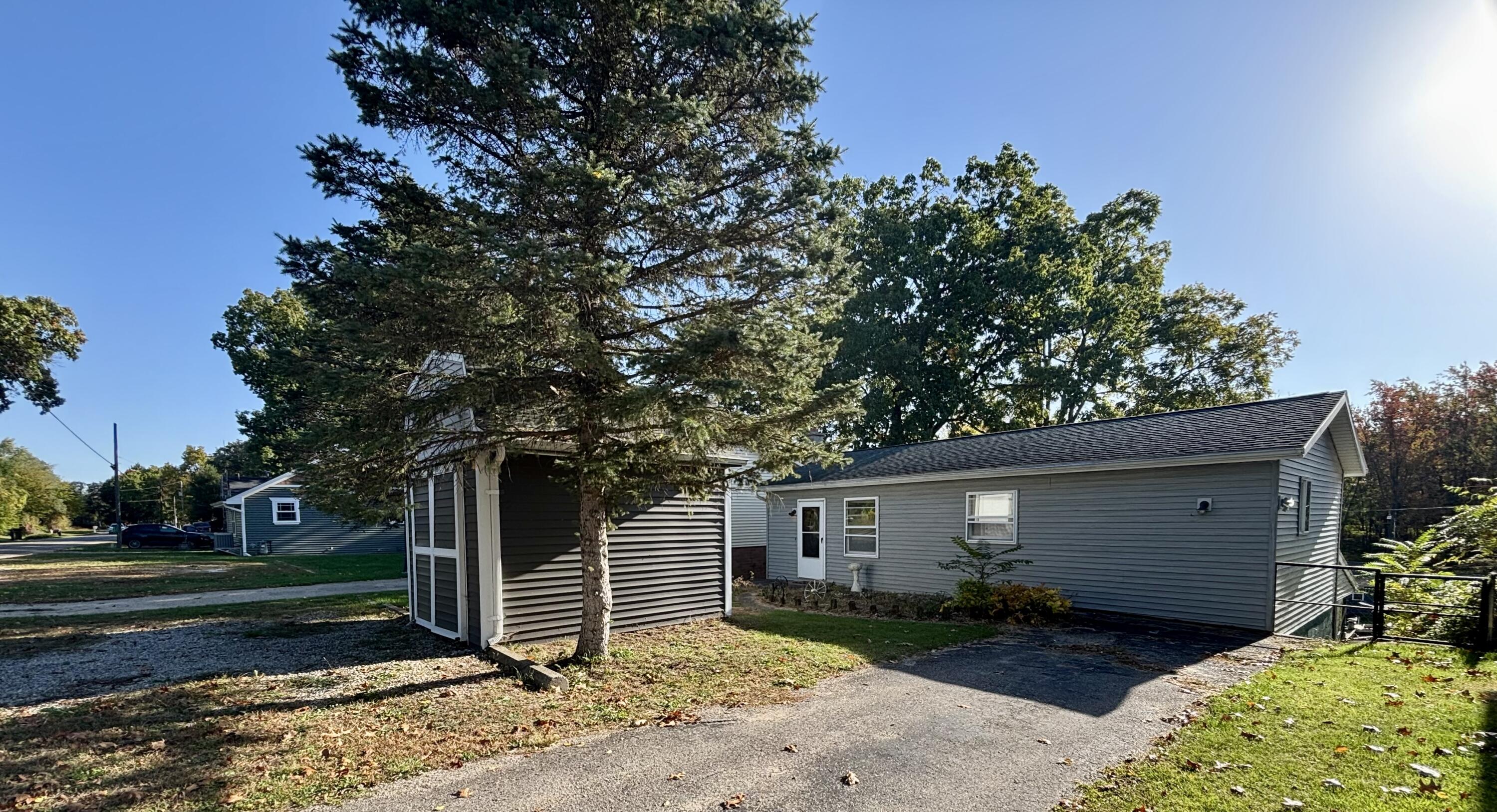 573 River Road