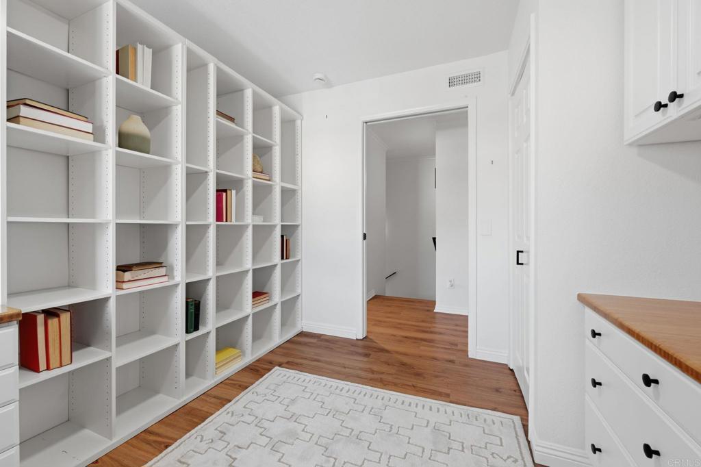 1733 Gentle Breeze Lane