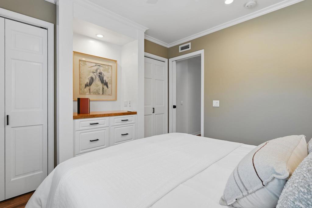 1733 Gentle Breeze Lane