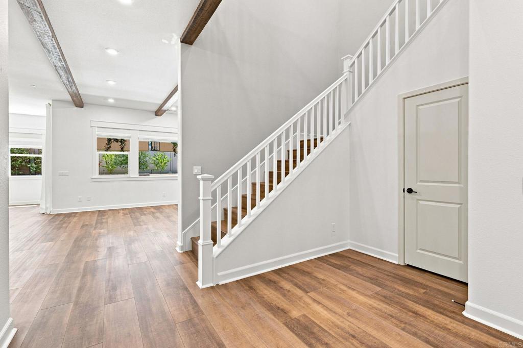 587 Gateway Lane