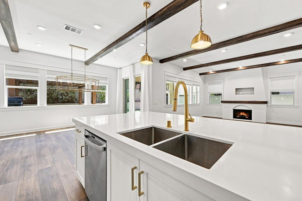 587 Gateway Lane