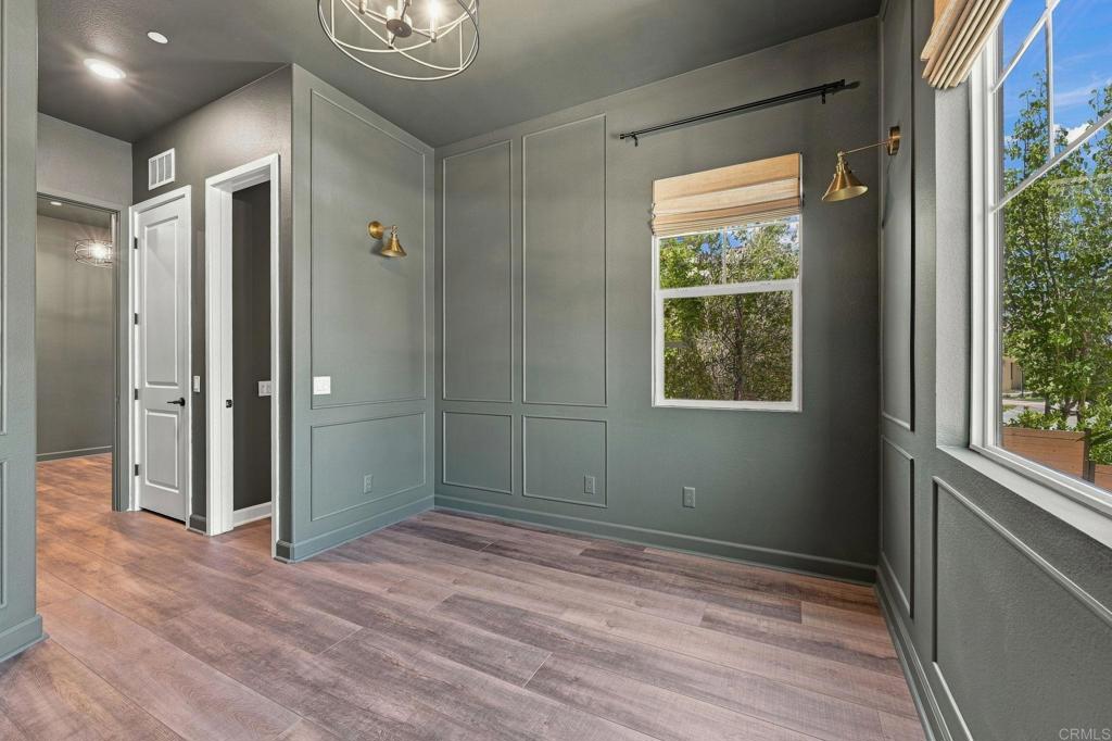 587 Gateway Lane