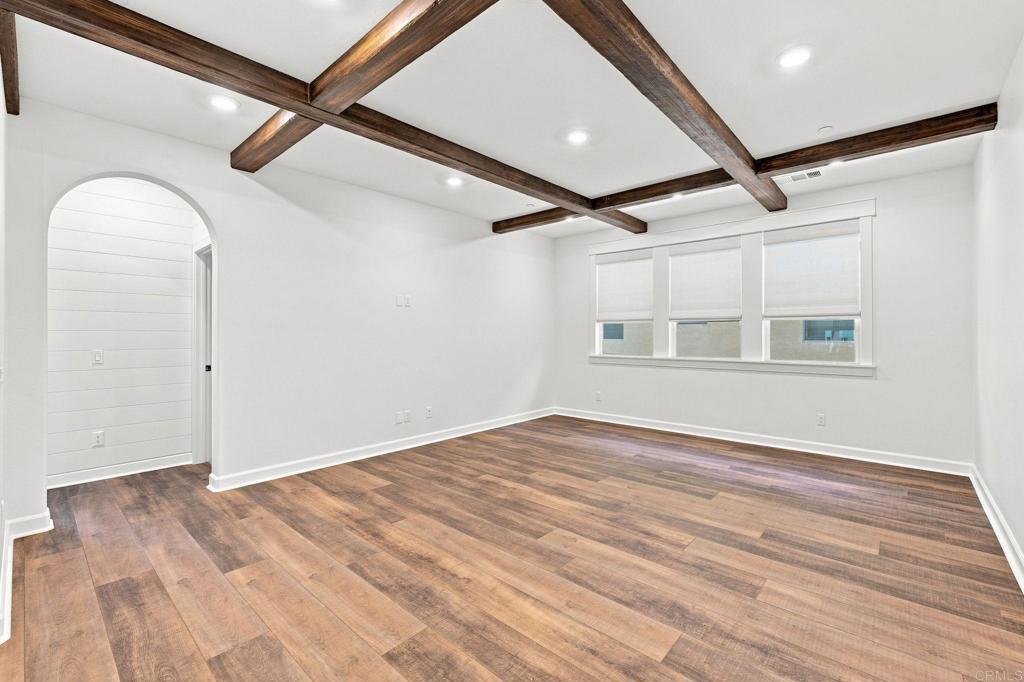 587 Gateway Lane