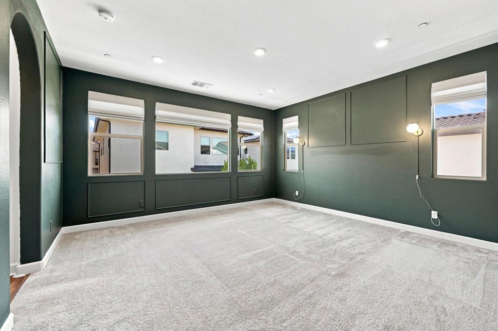 587 Gateway Lane