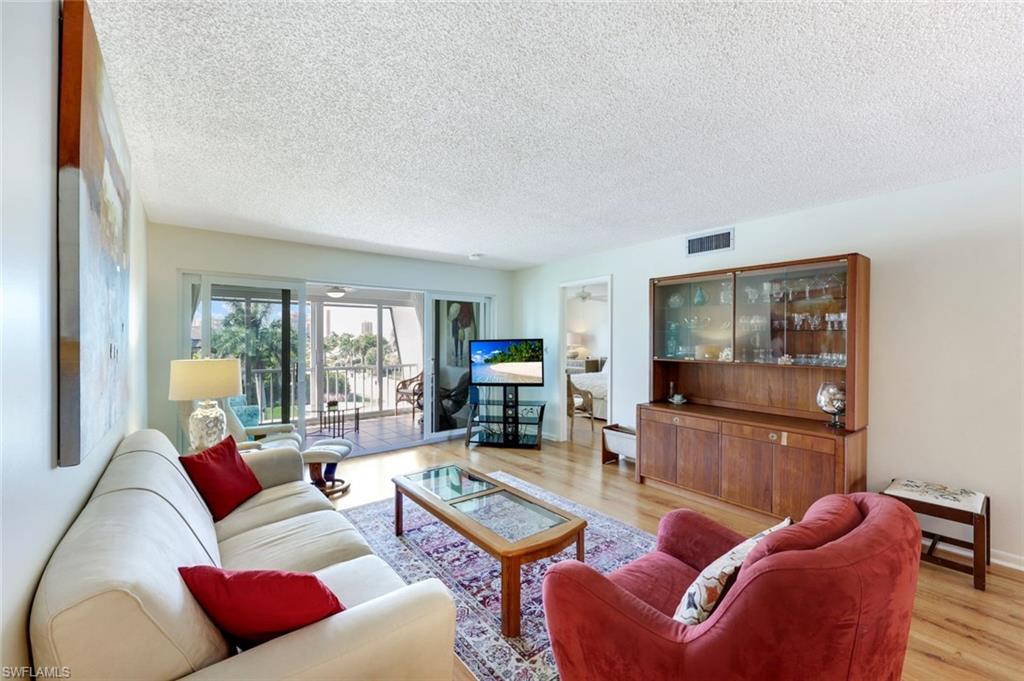 4200 Belair LN # 302