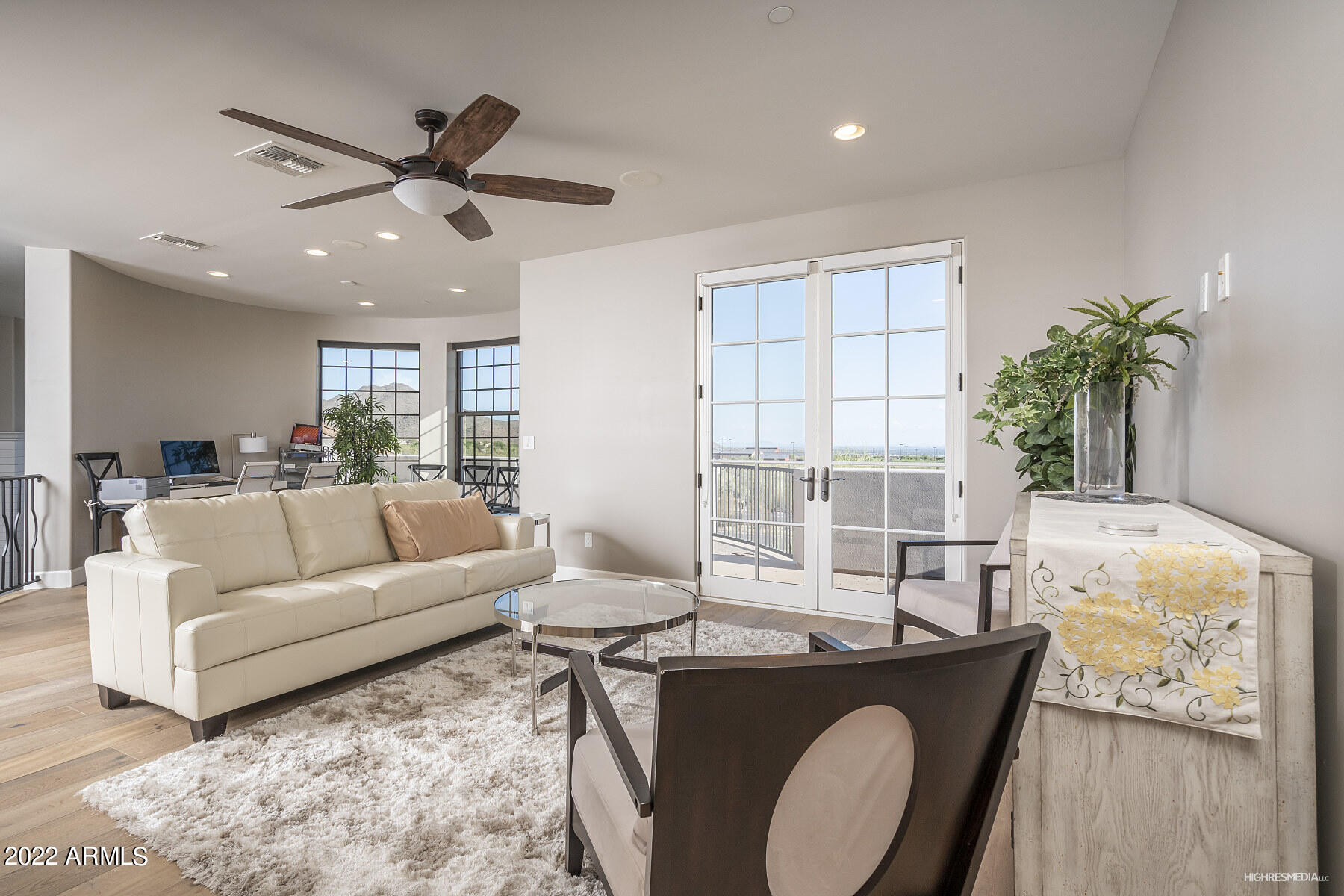 9830 E THOMPSON PEAK Parkway # 910