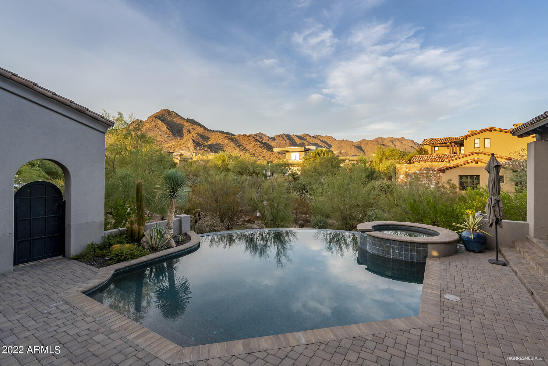 9830 E THOMPSON PEAK Parkway # 910