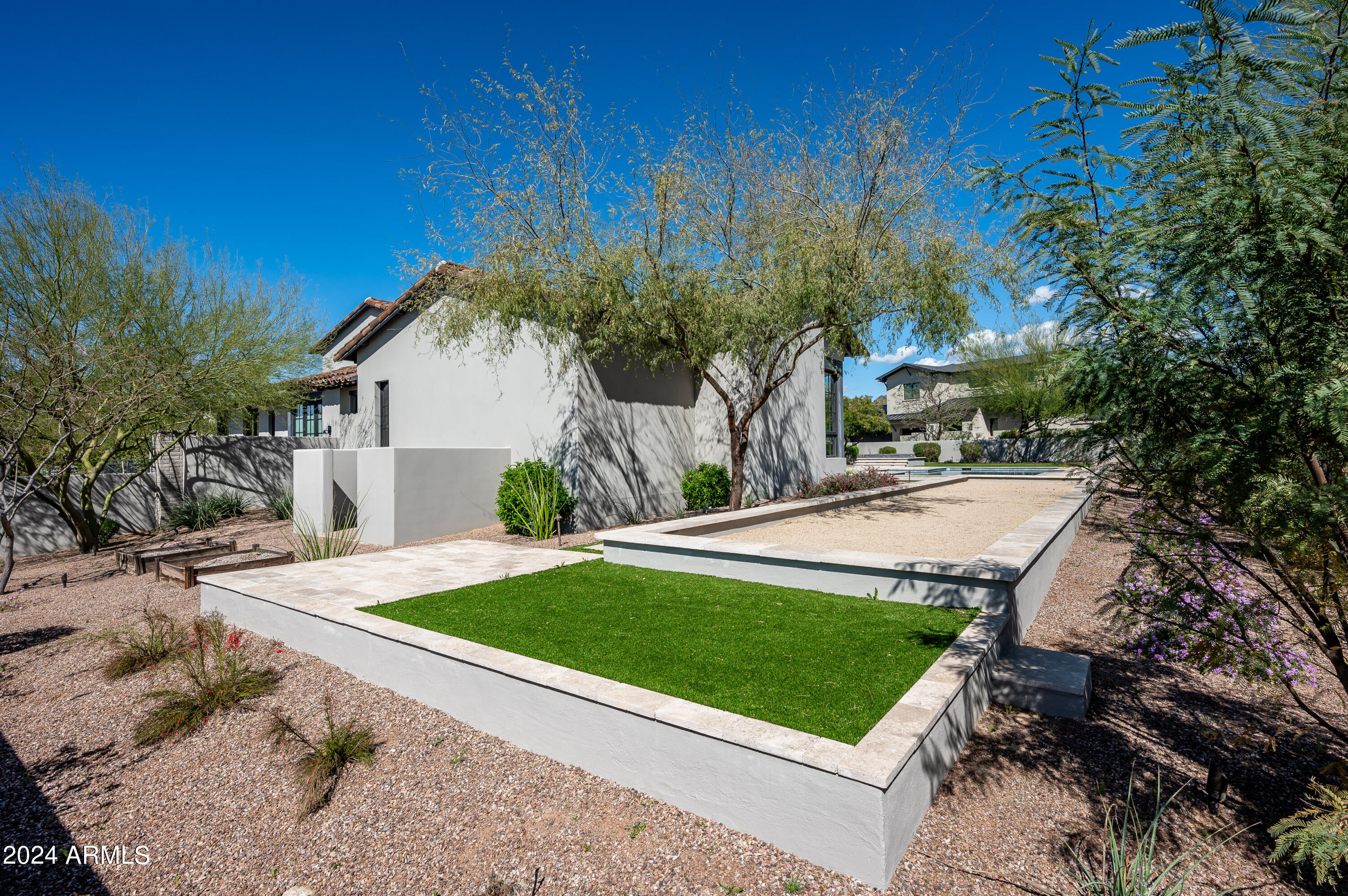 9757 E KEMPER Way