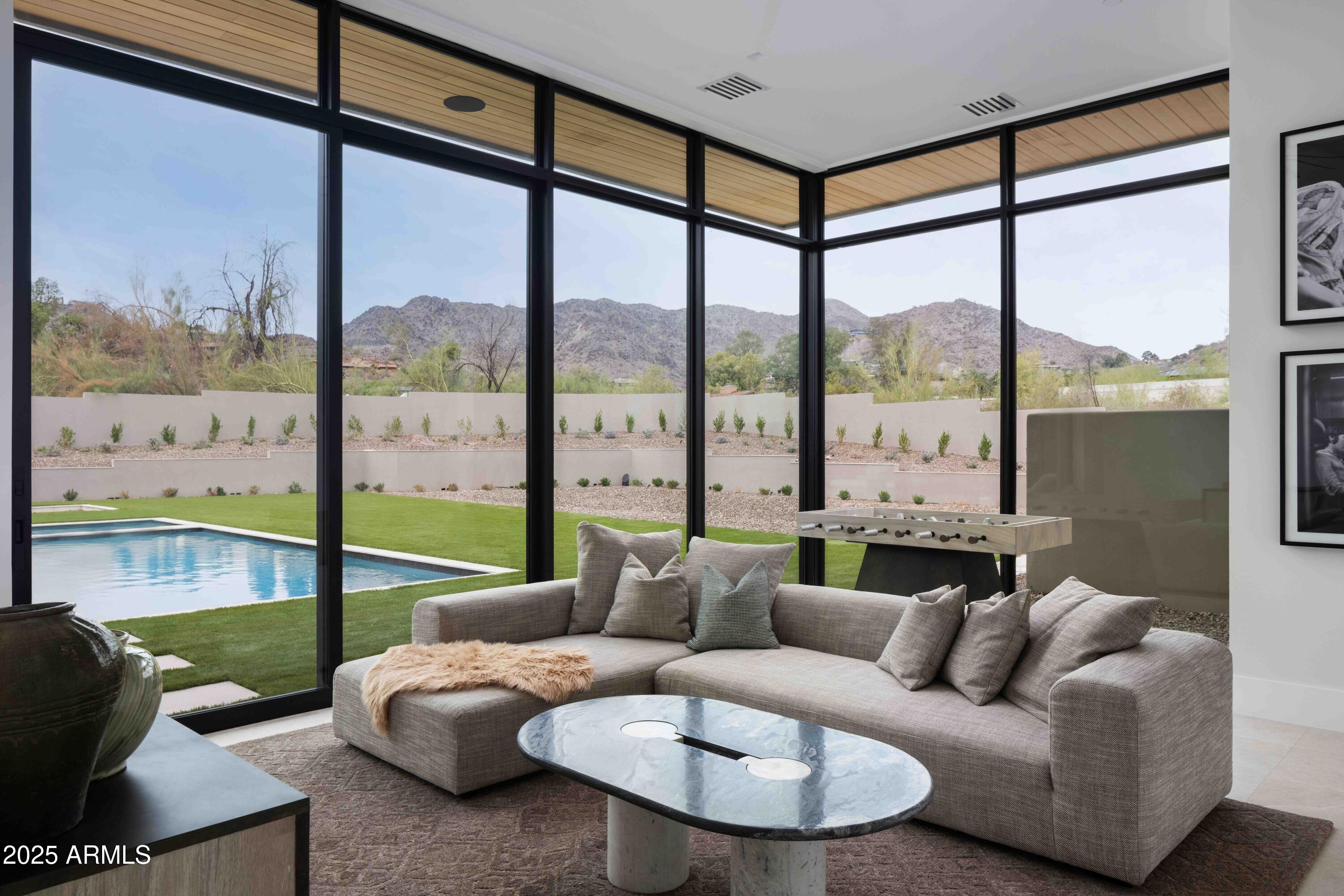 4644 E INDIAN BEND Road