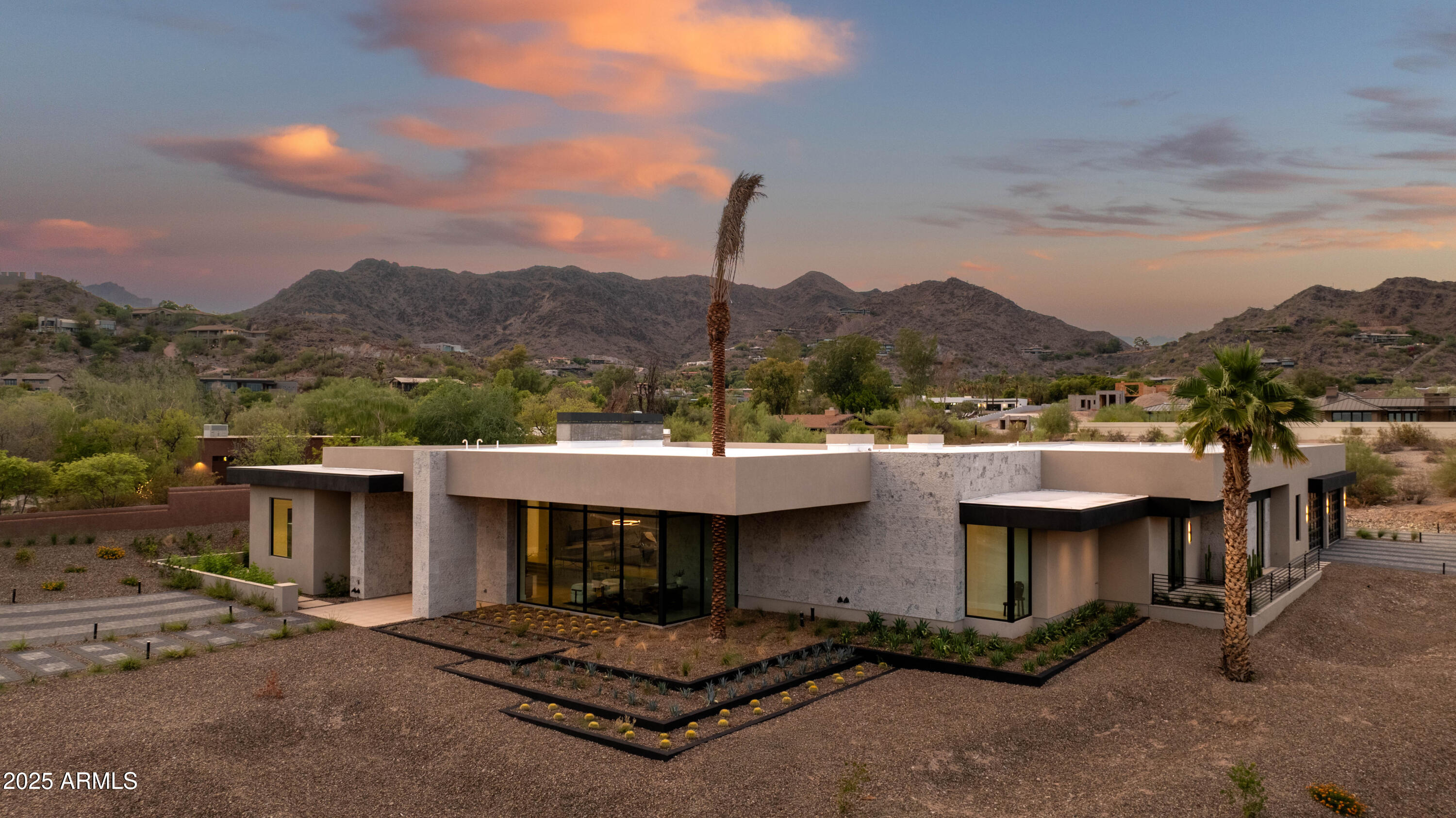 4644 E INDIAN BEND Road