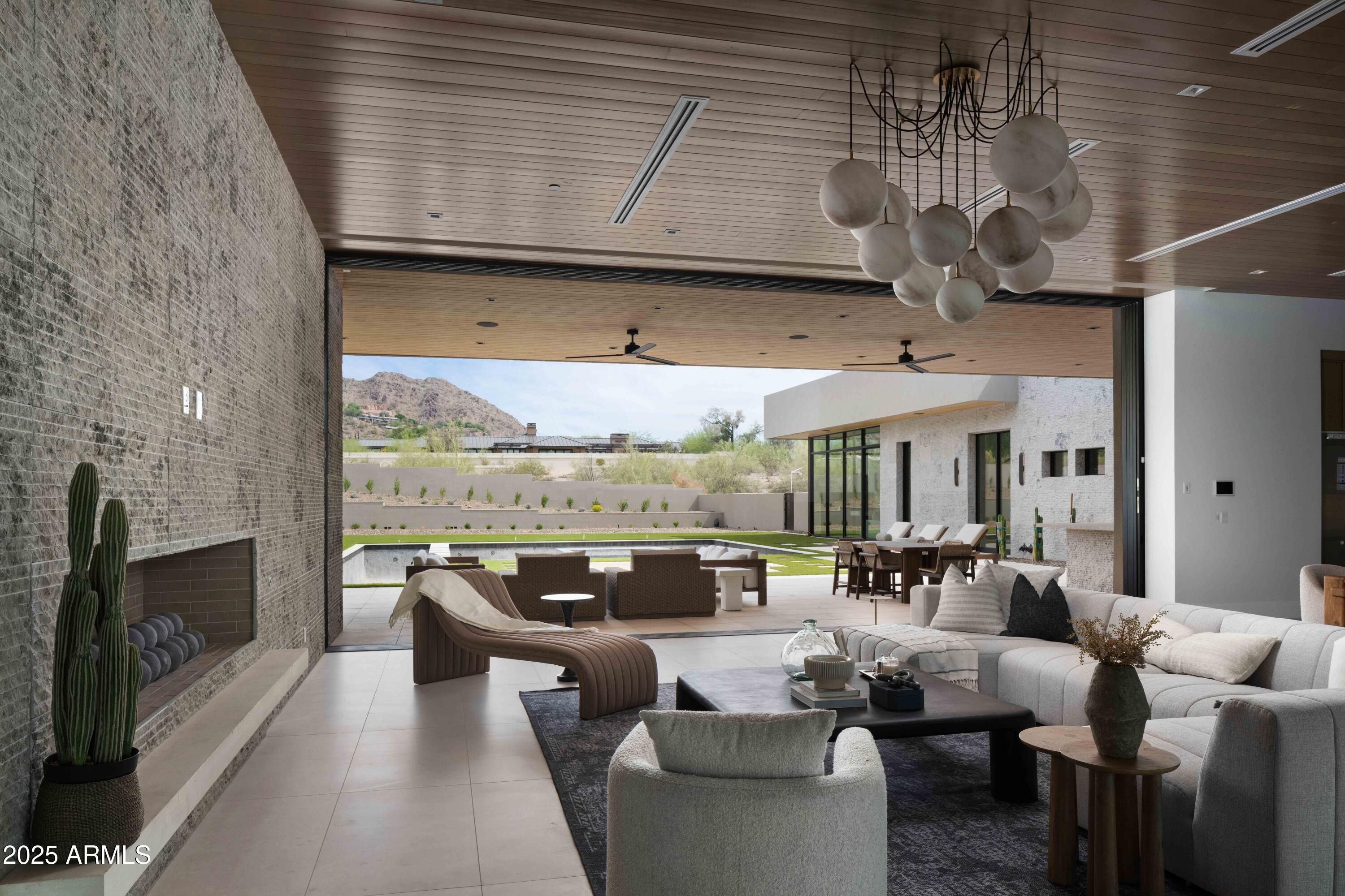 4644 E INDIAN BEND Road