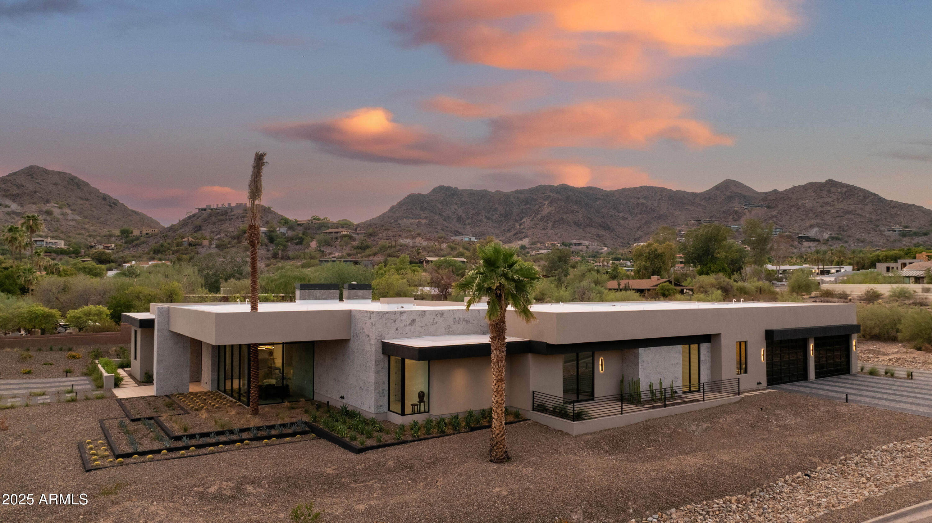 4644 E INDIAN BEND Road