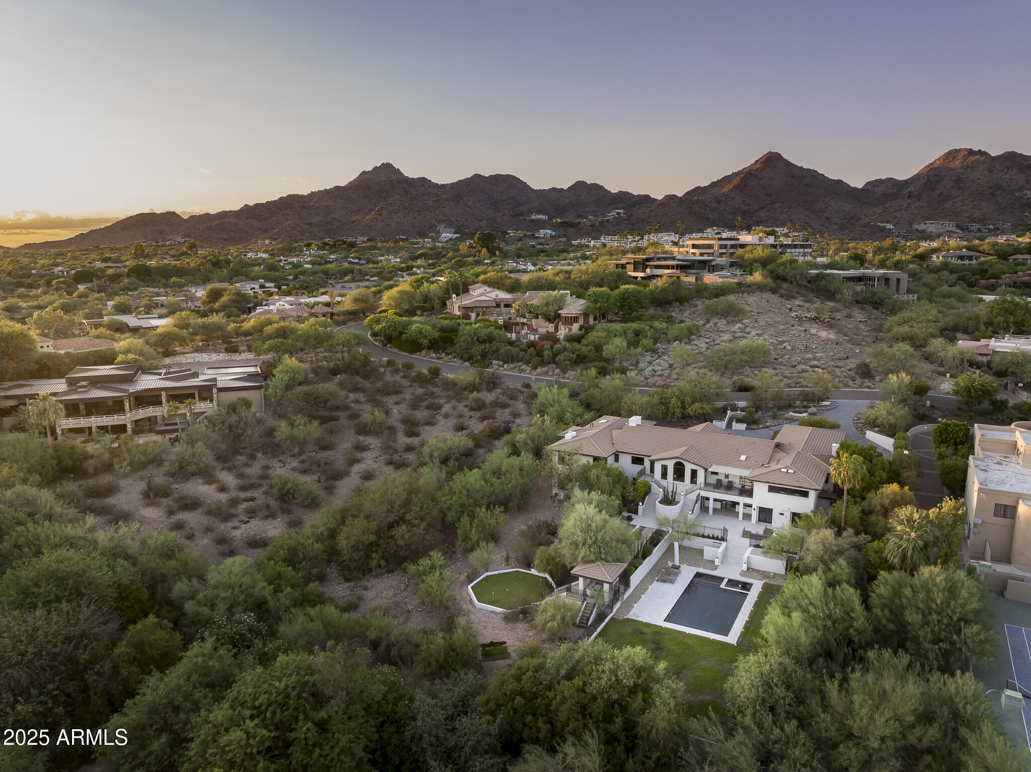 3977 E Paradise View Drive