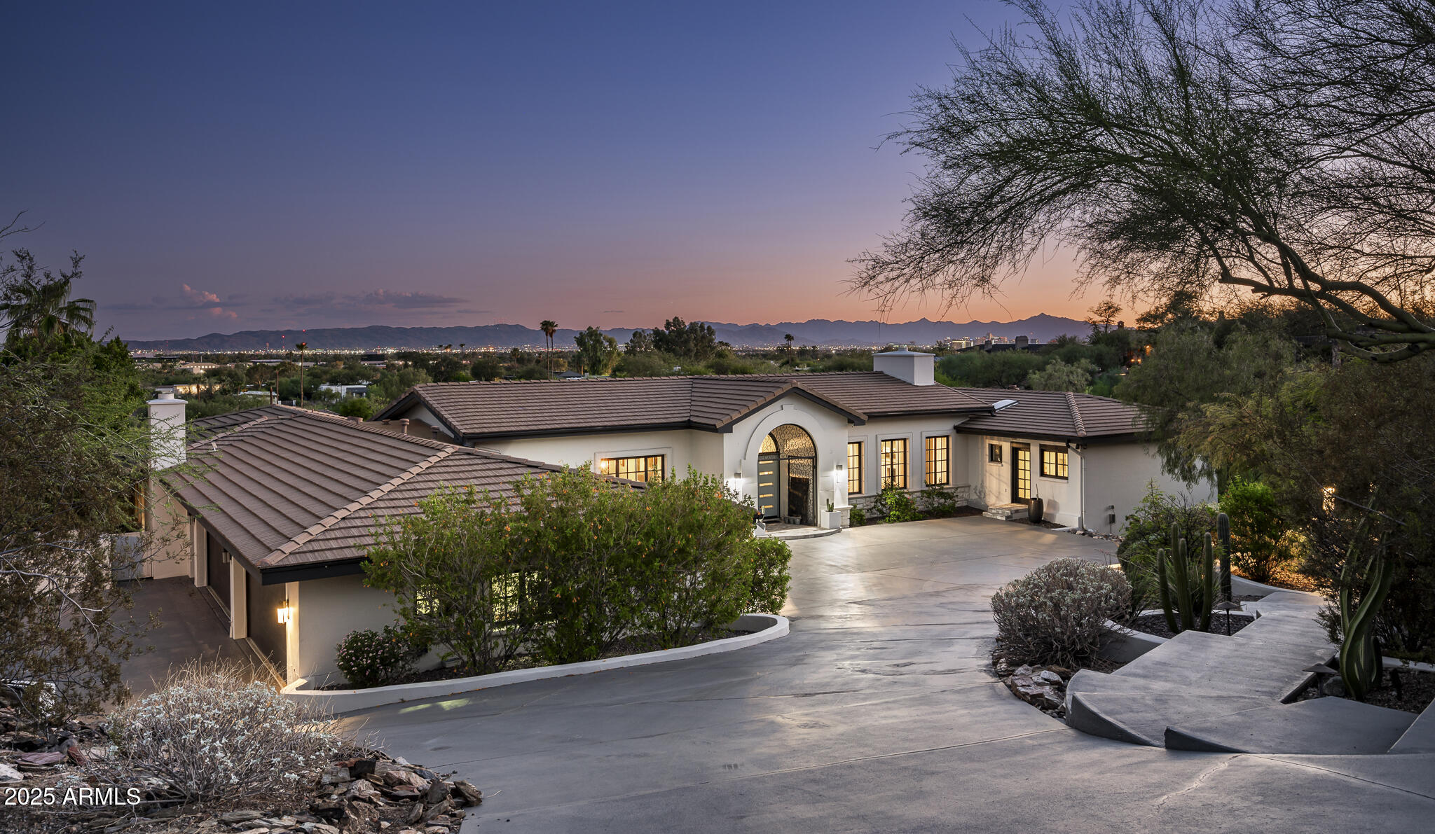 3977 E Paradise View Drive
