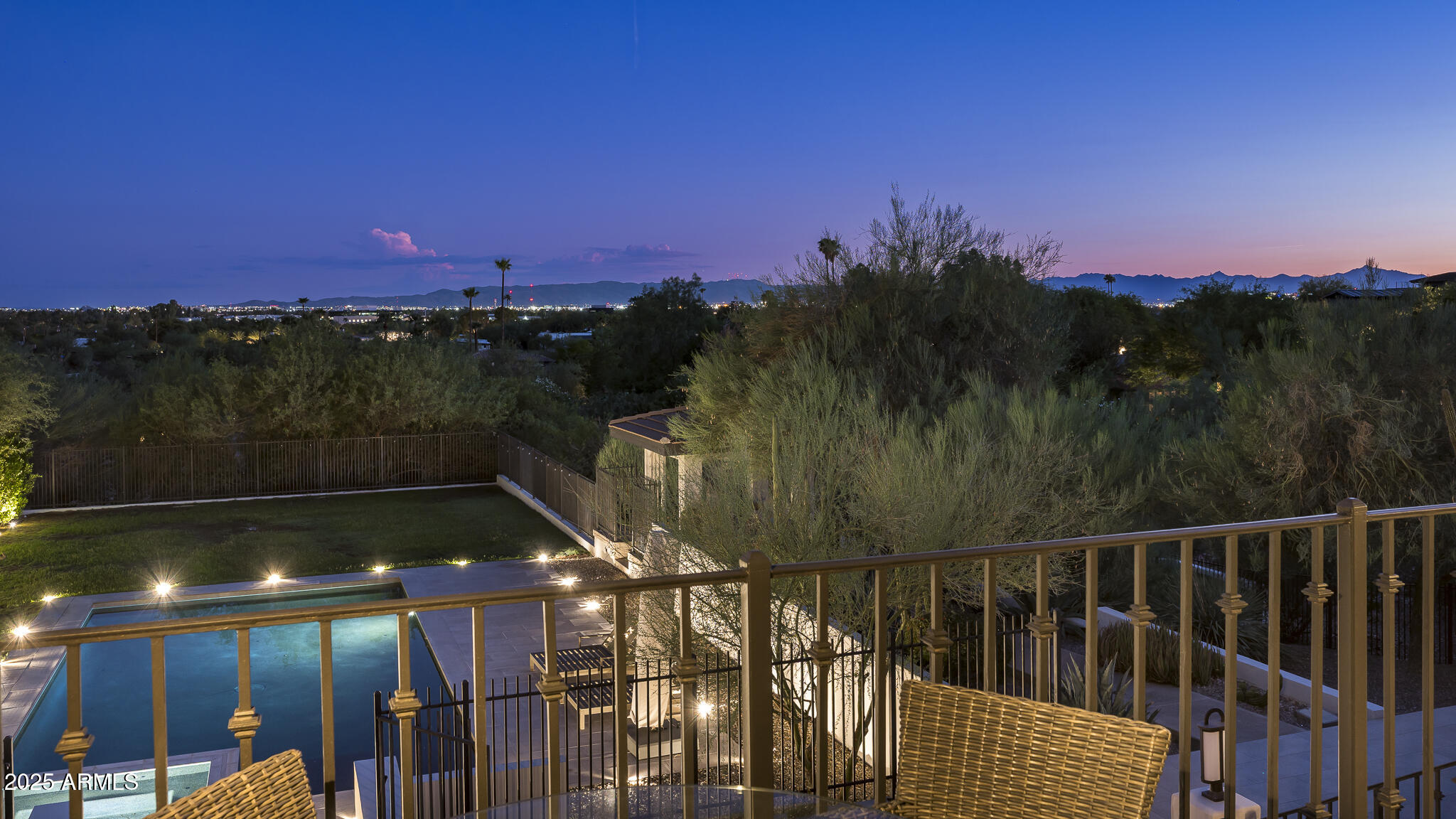 3977 E Paradise View Drive