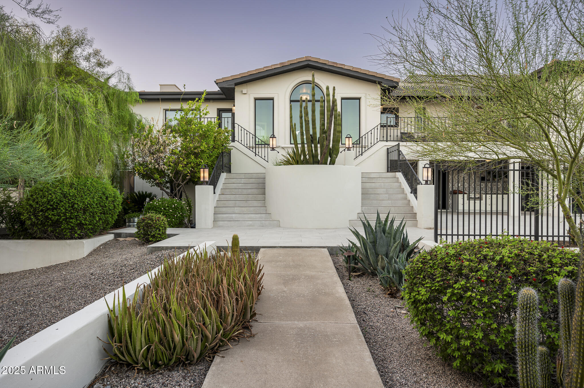 3977 E Paradise View Drive