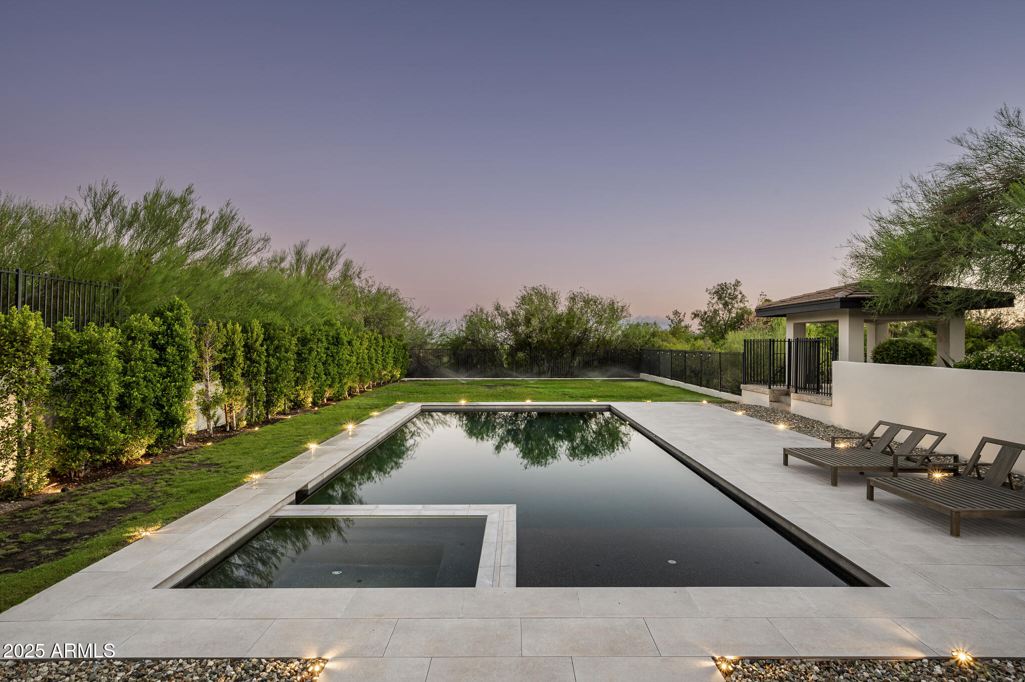 3977 E Paradise View Drive