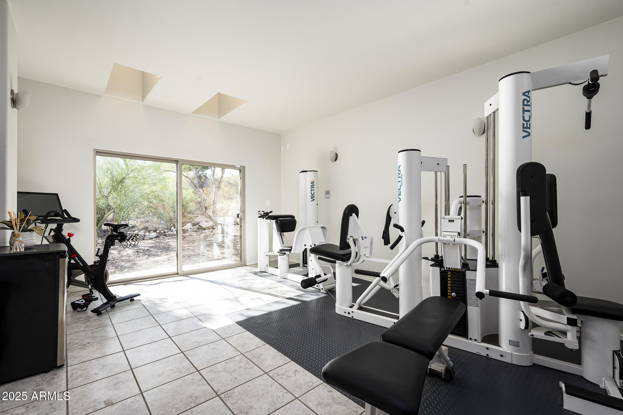 3977 E Paradise View Drive