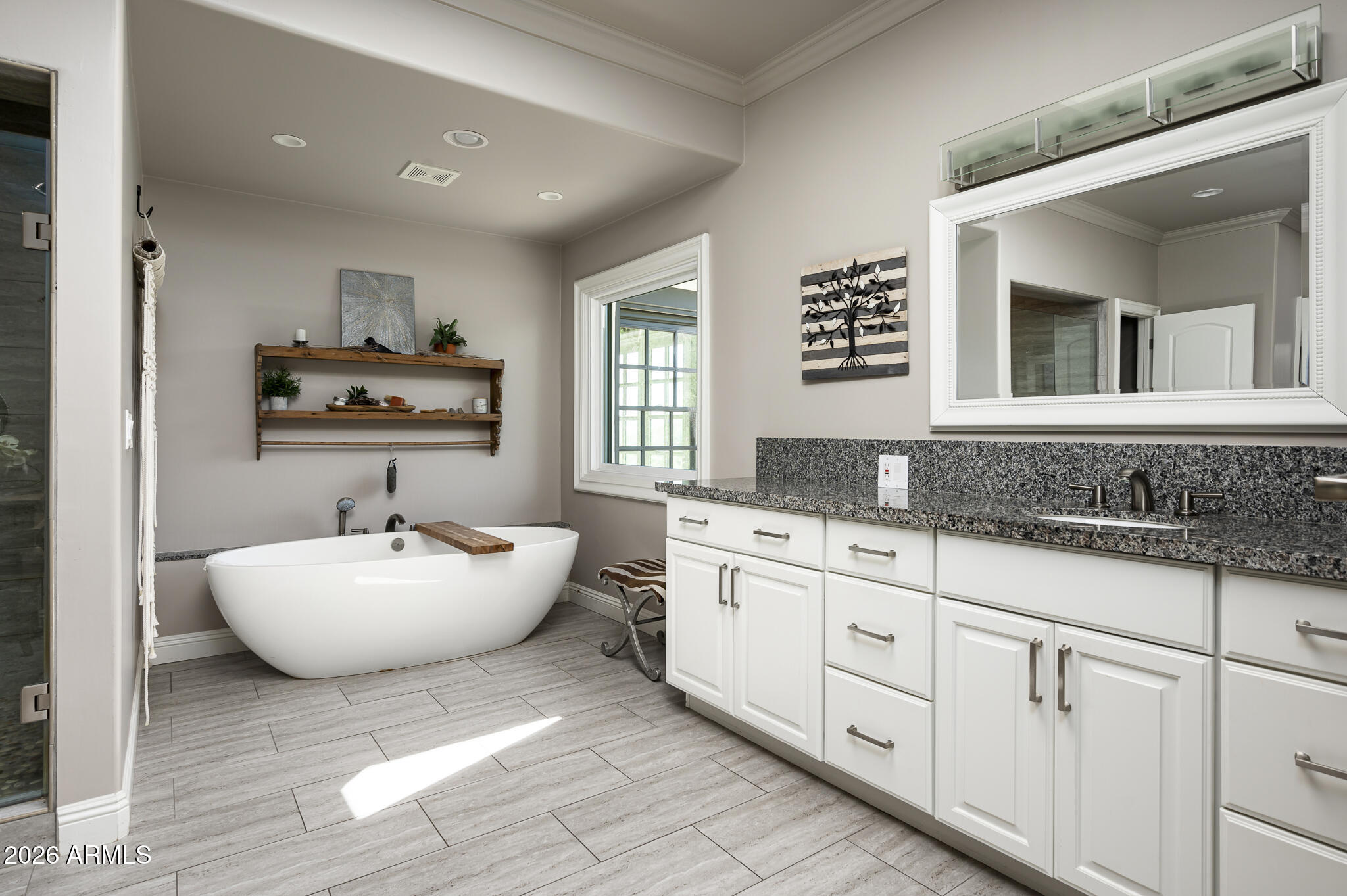 3977 E Paradise View Drive