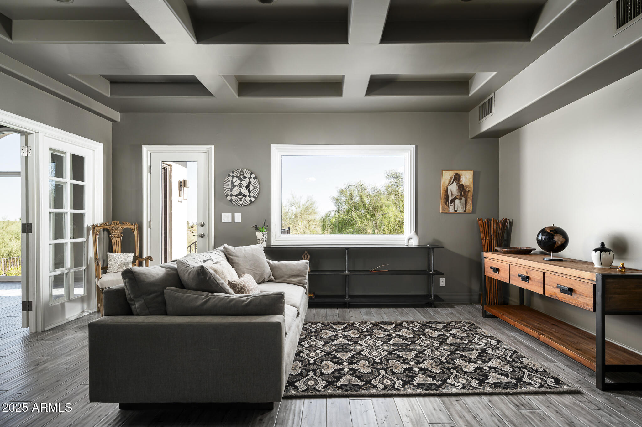 3977 E Paradise View Drive