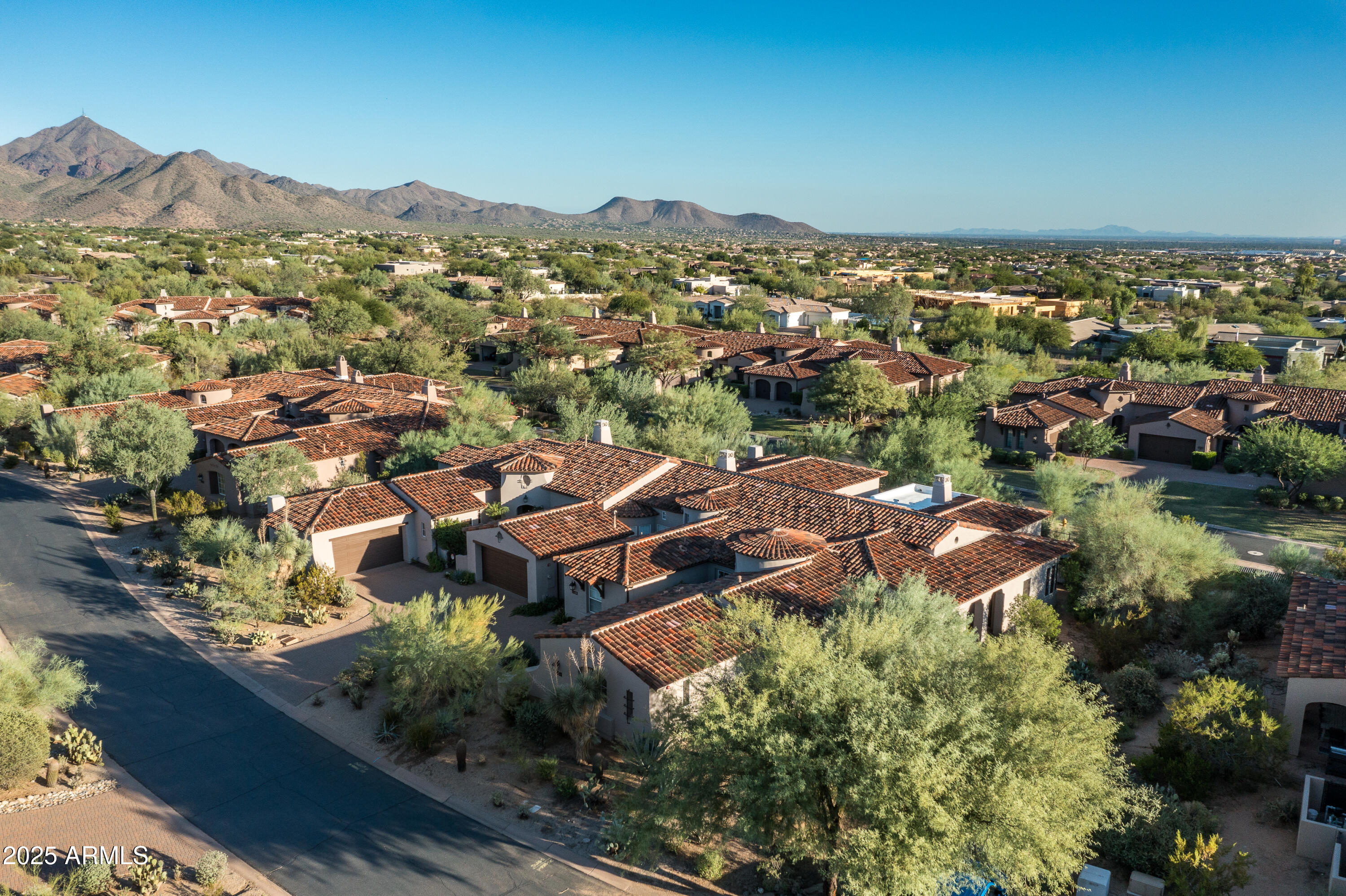 8905 E MOUNTAIN SPRING Road