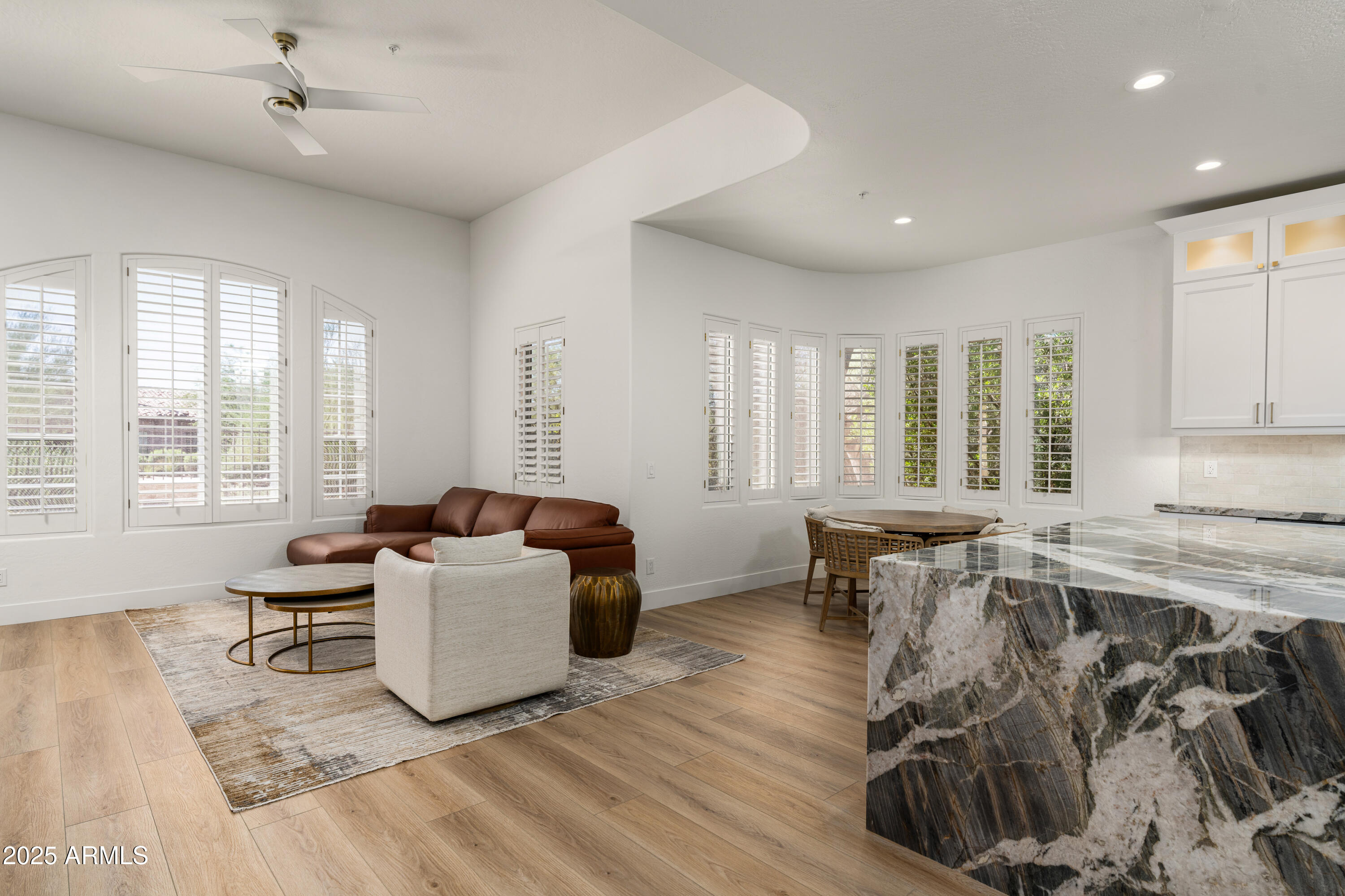 8905 E MOUNTAIN SPRING Road