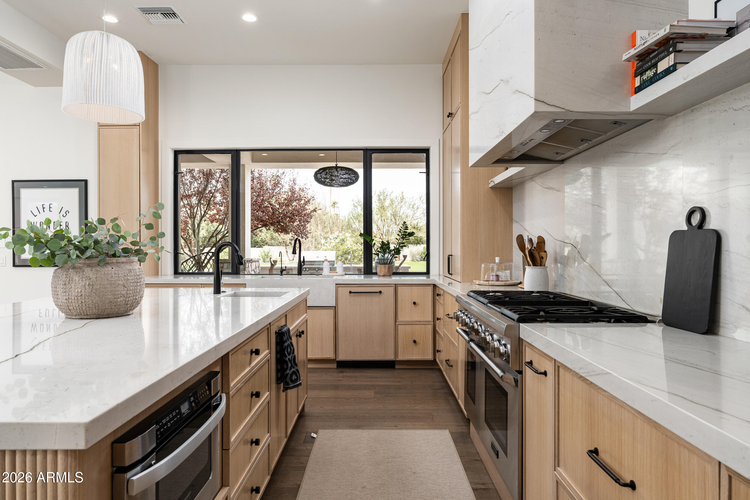 10620 E CHOLLA Street