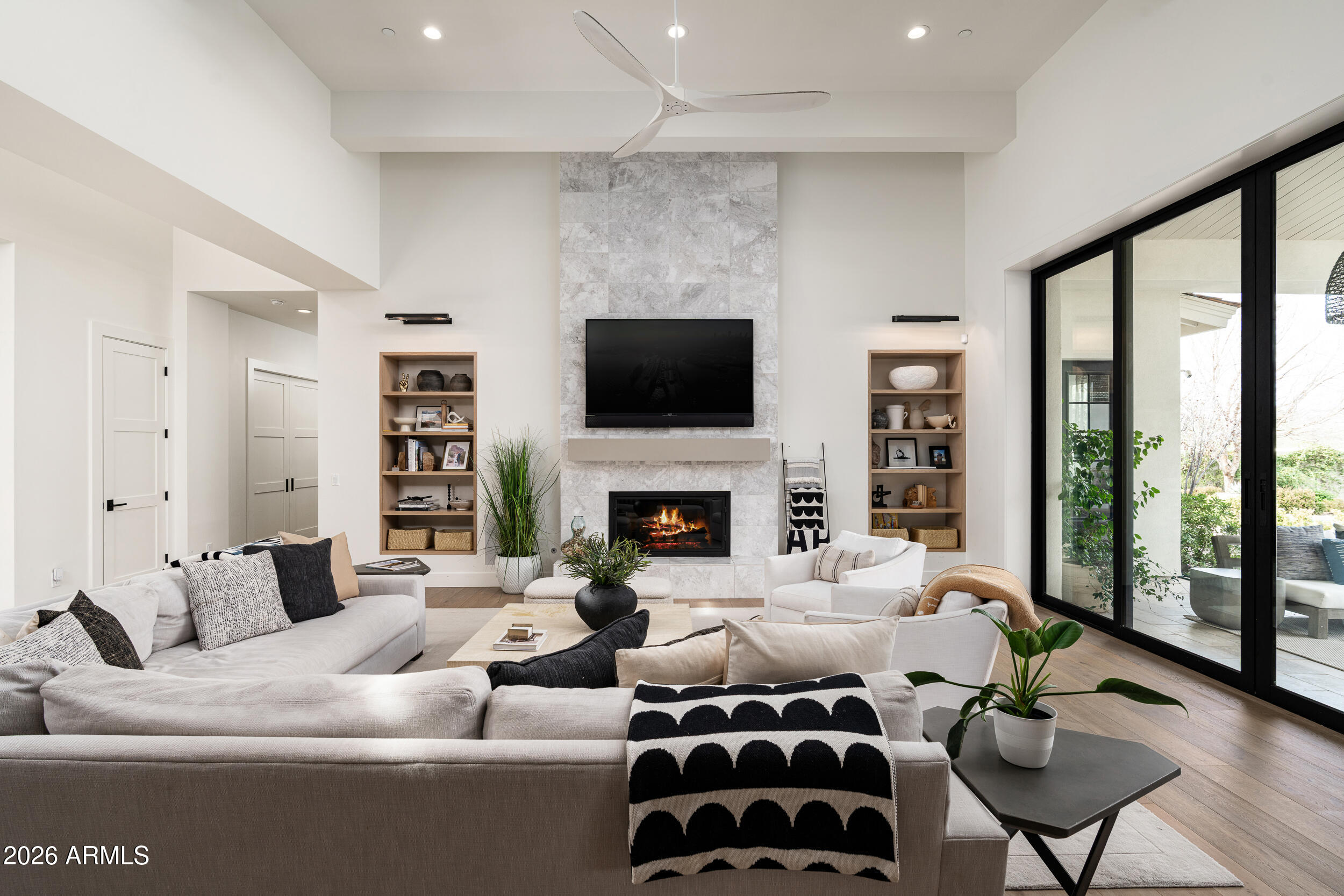 10620 E CHOLLA Street