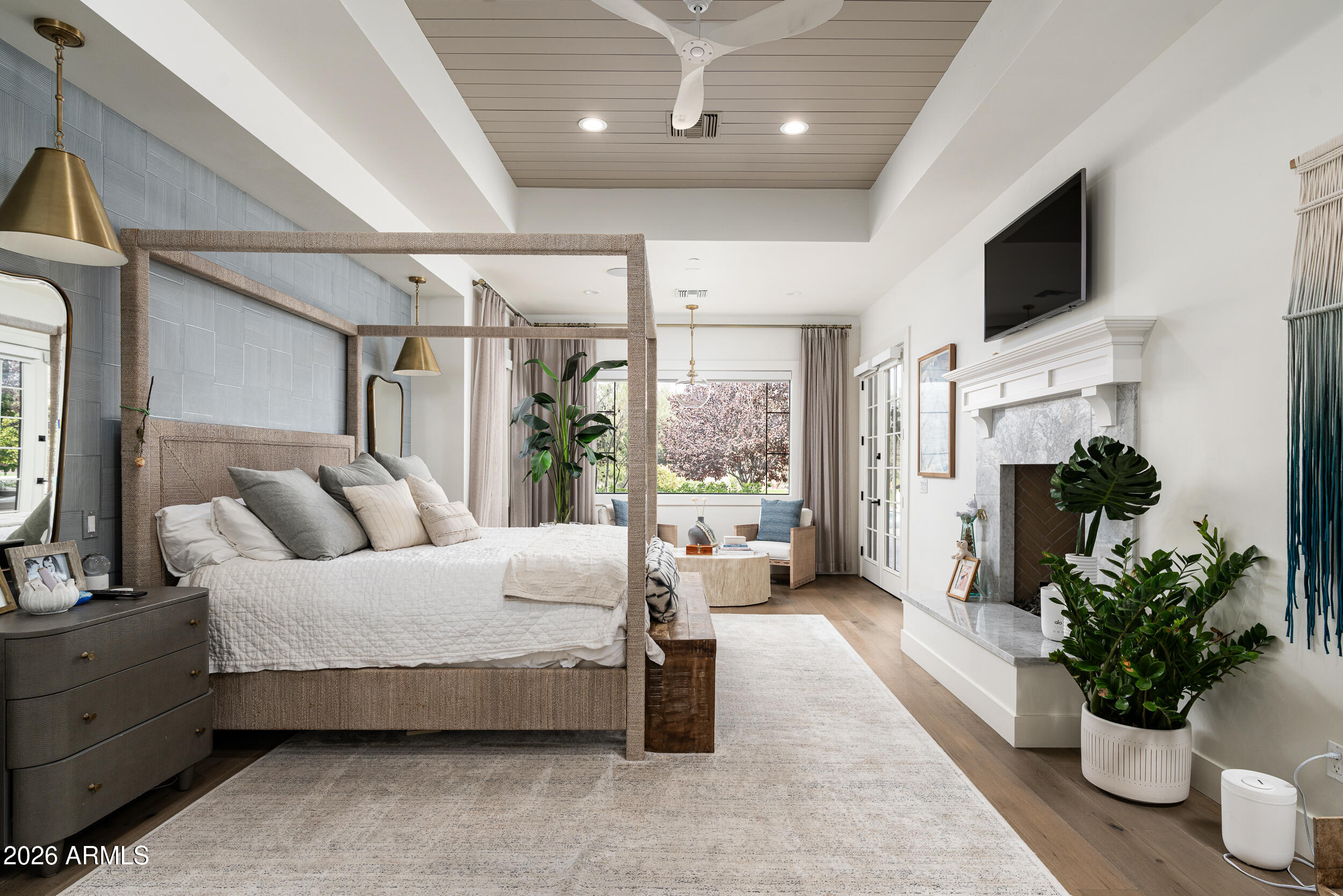 10620 E CHOLLA Street