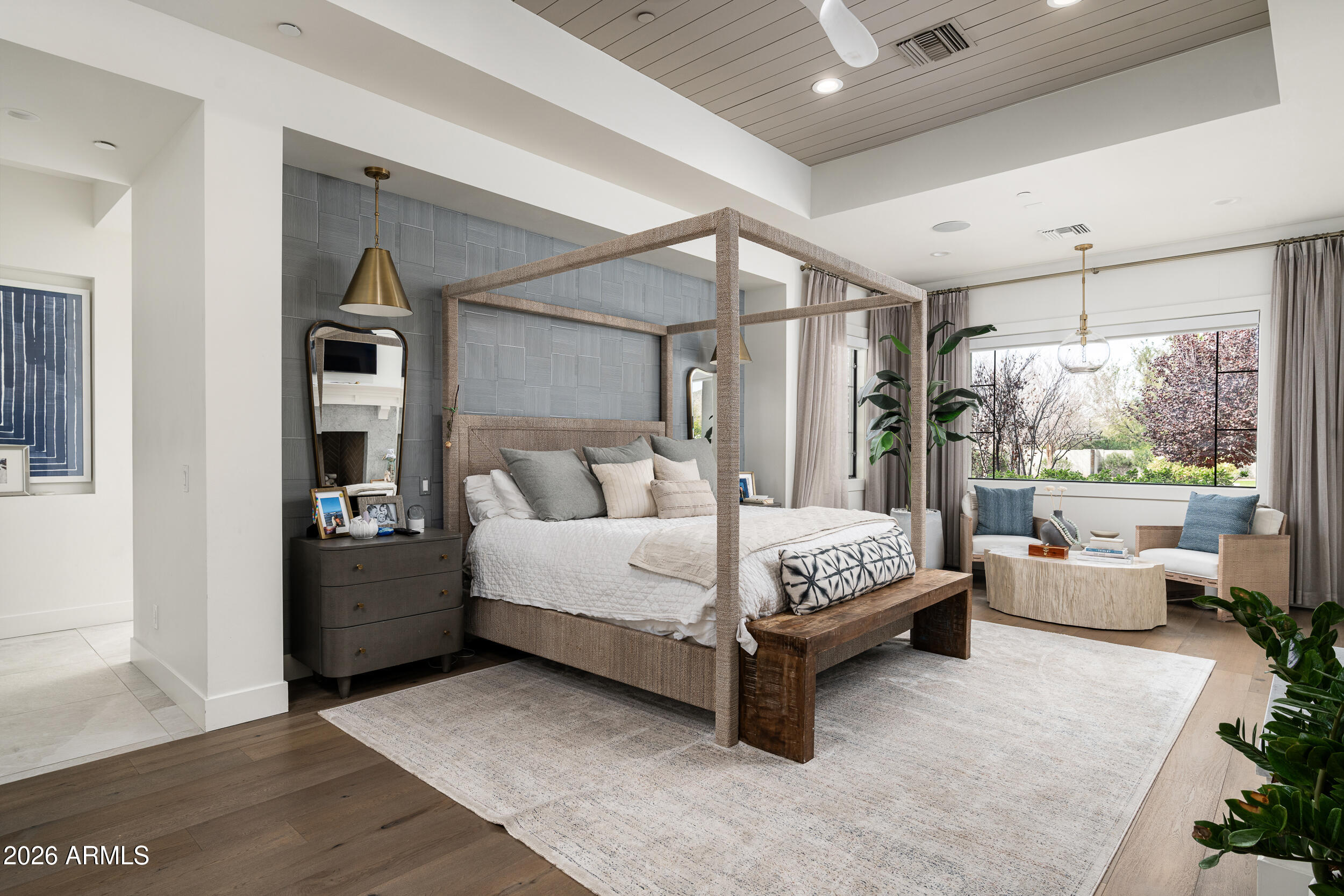 10620 E CHOLLA Street