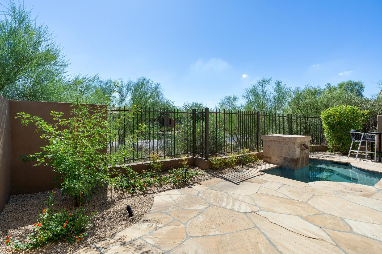 8905 E Mountain Spring Road 37