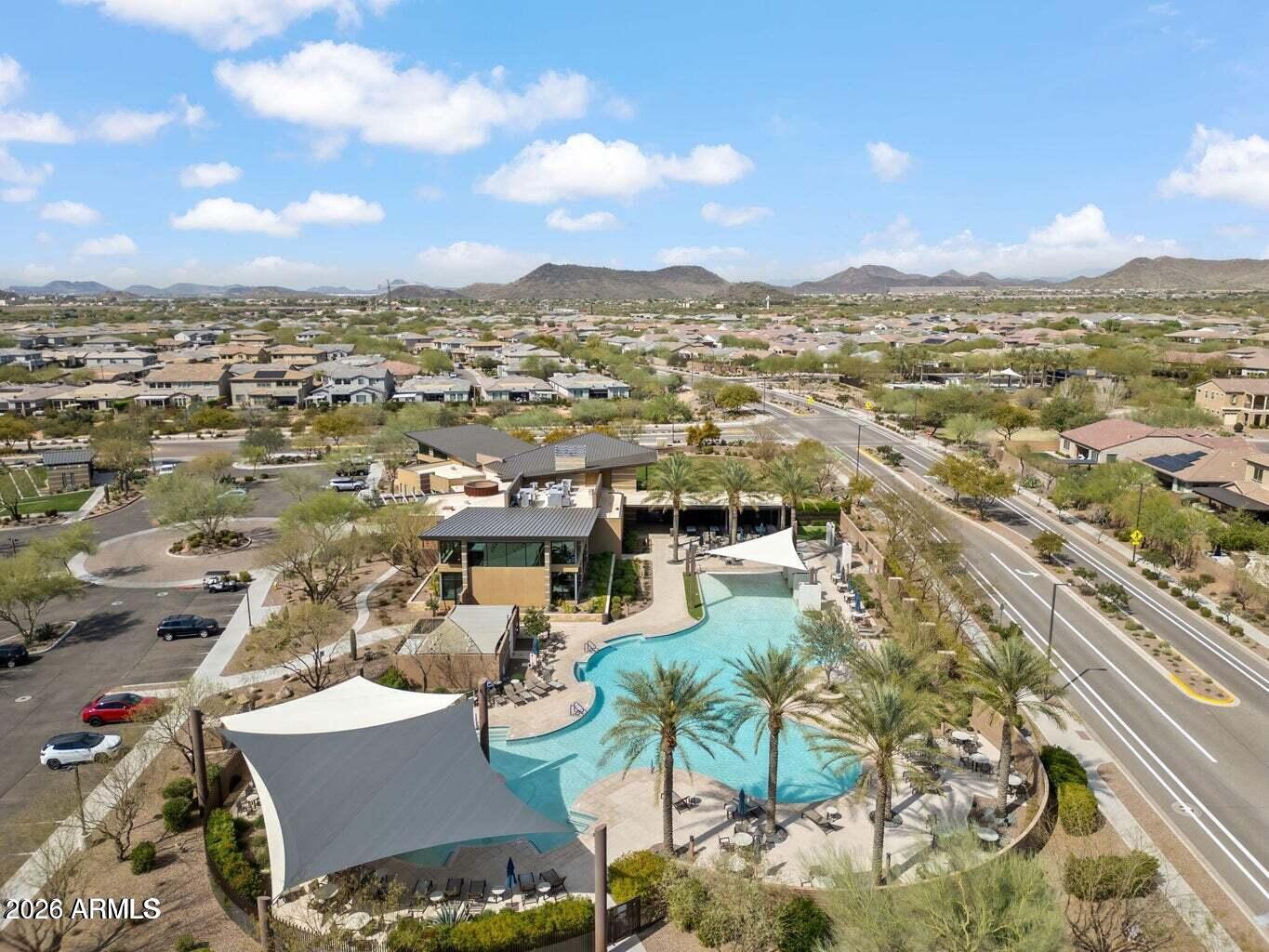3511 E Crest Lane