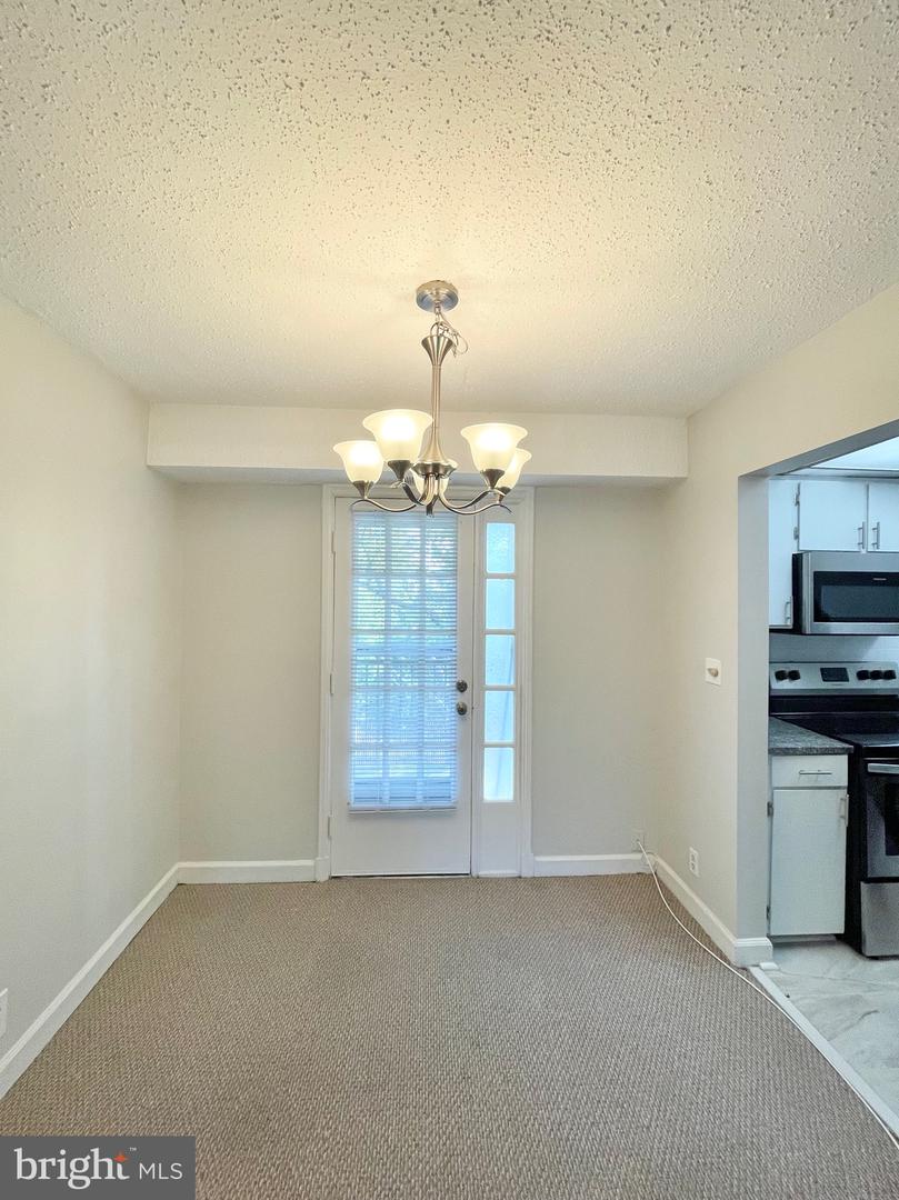 2883 S ABINGDON STREET Unit: B1