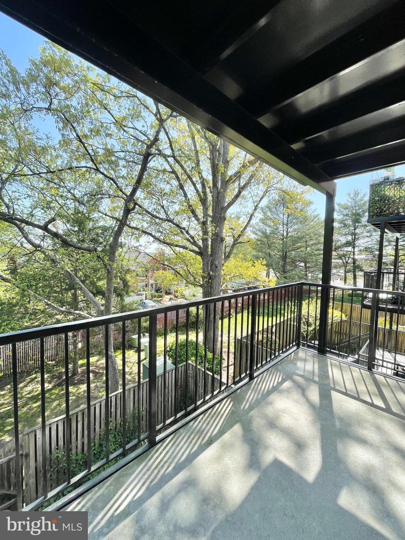 2883 S ABINGDON STREET Unit: B1