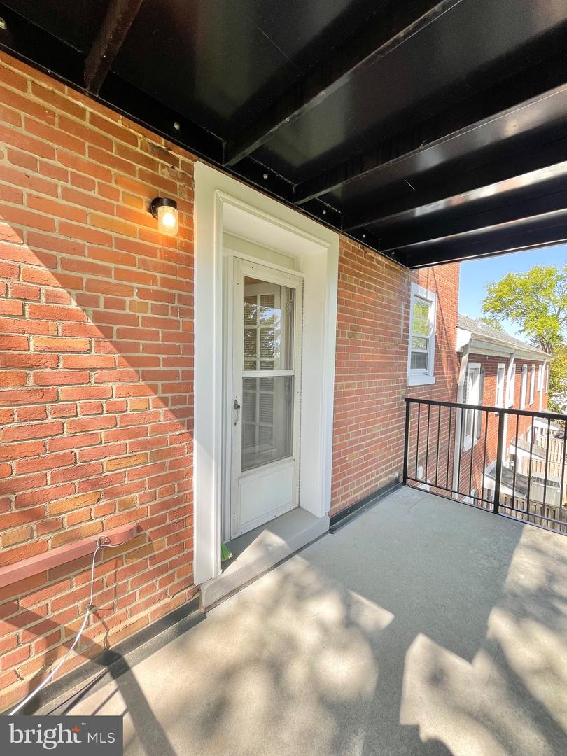 2883 S ABINGDON STREET Unit: B1