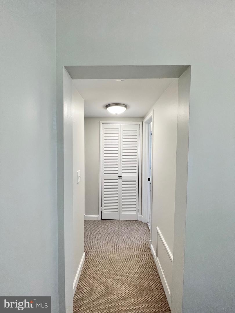 2883 S ABINGDON STREET Unit: B1