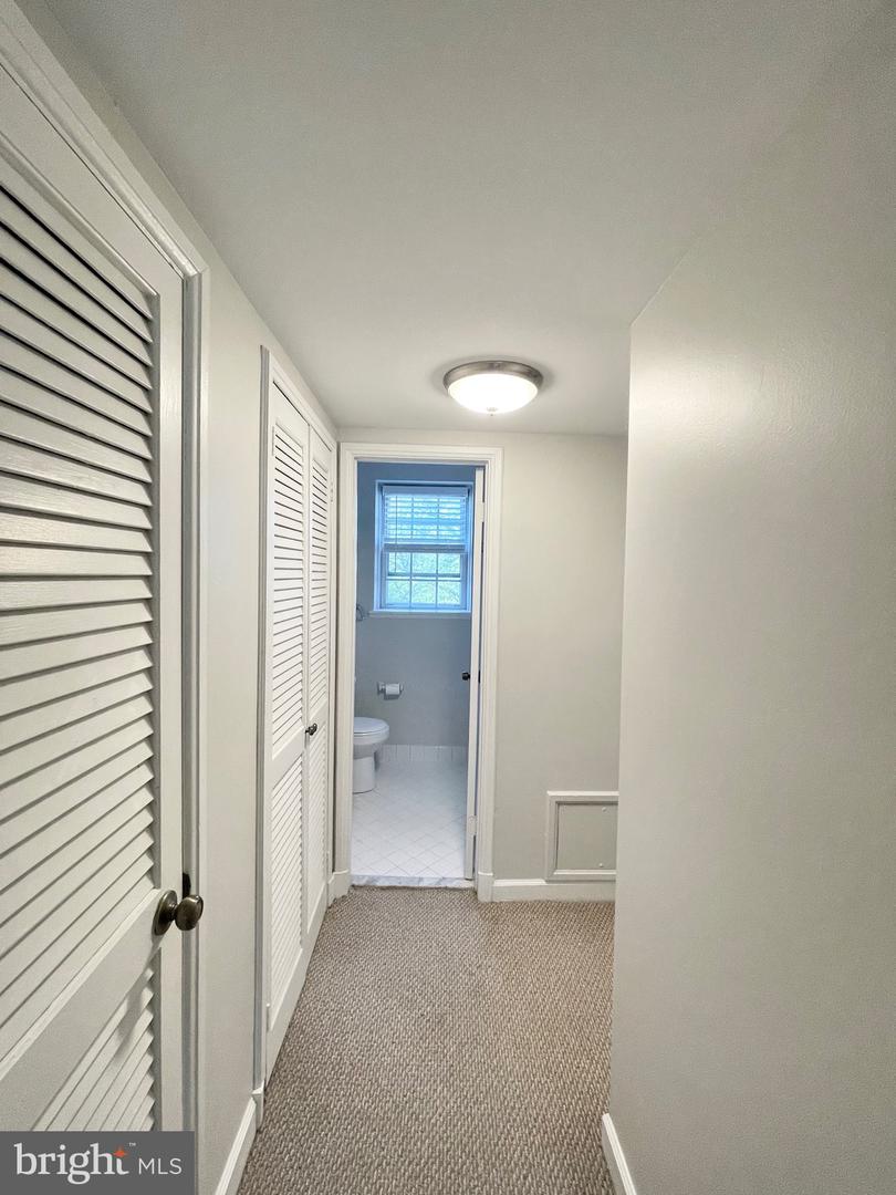 2883 S ABINGDON STREET Unit: B1