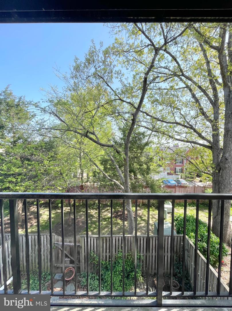 2883 S ABINGDON STREET Unit: B1