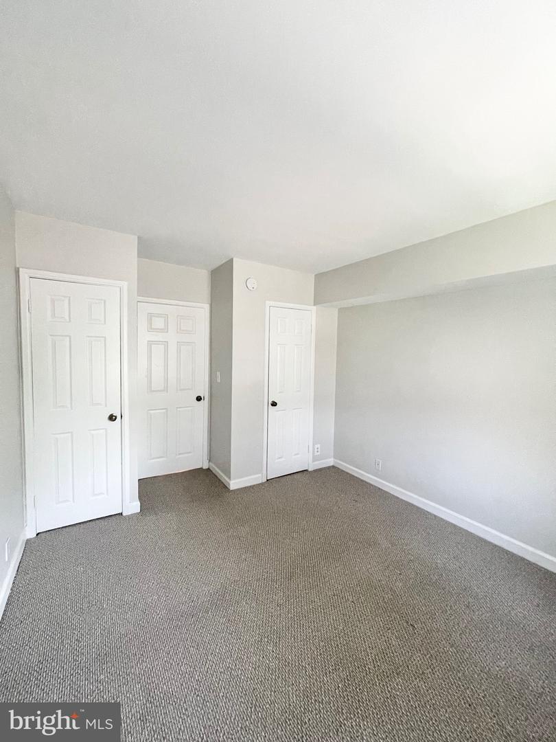 2883 S ABINGDON STREET Unit: B1