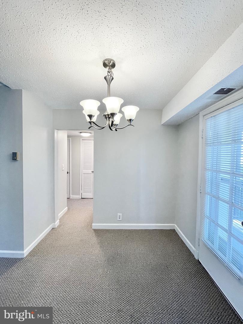 2883 S ABINGDON STREET Unit: B1