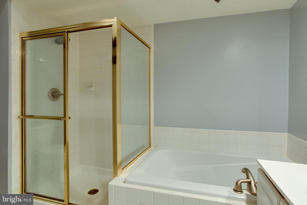 2310 14TH STREET N Unit: 402