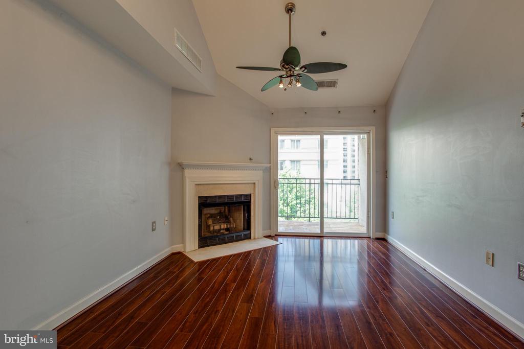 2310 14TH STREET N Unit: 402
