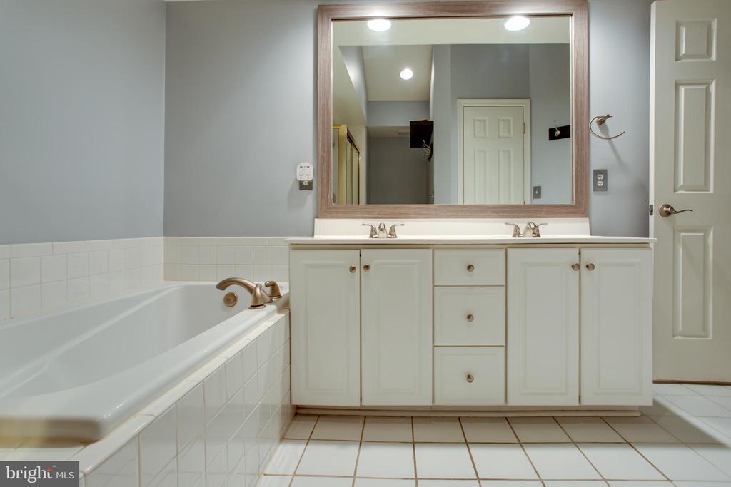 2310 14TH STREET N Unit: 402