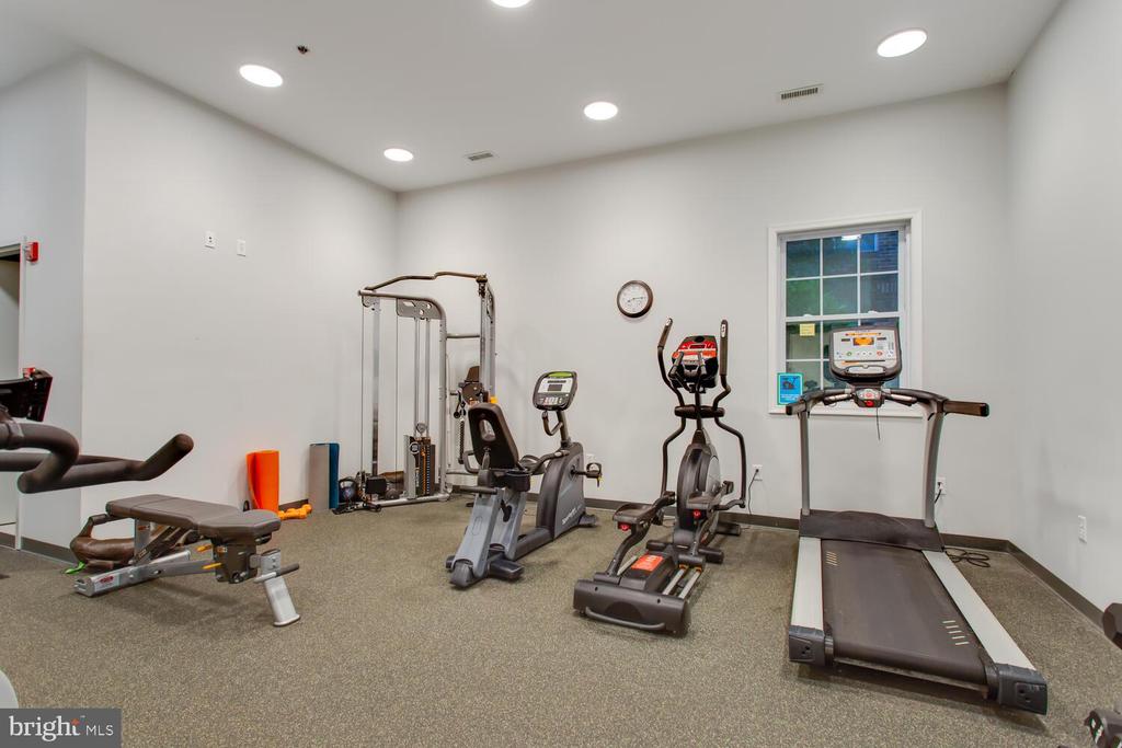 2310 14TH STREET N Unit: 402
