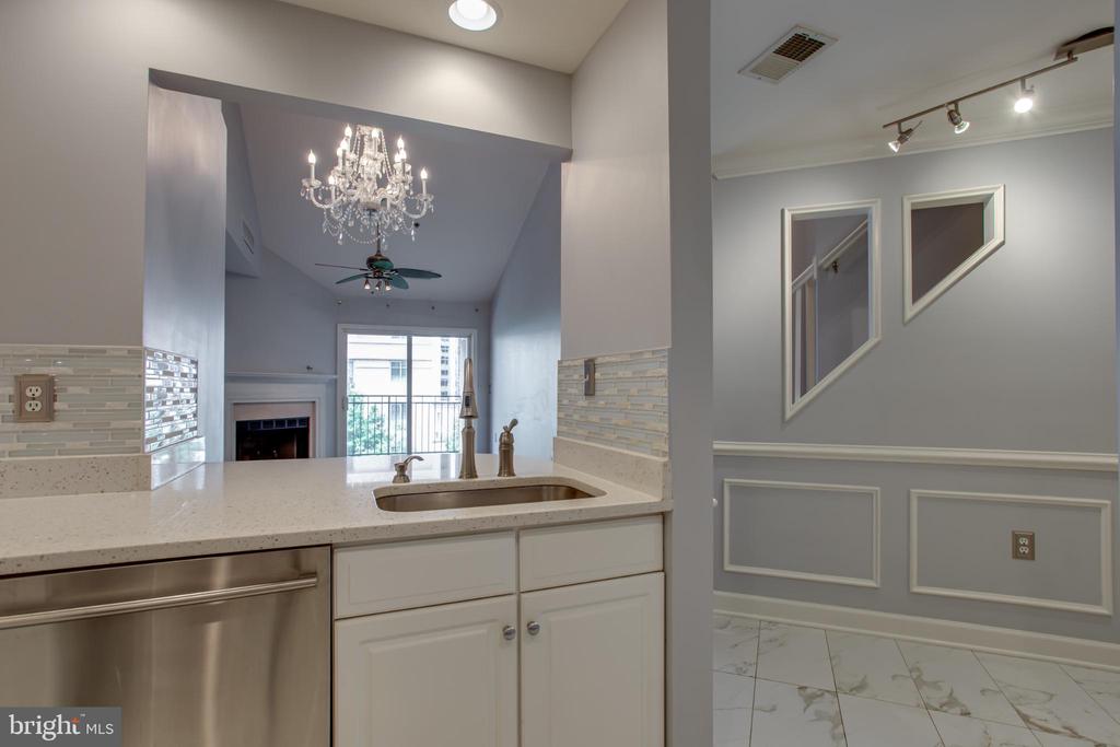 2310 14TH STREET N Unit: 402