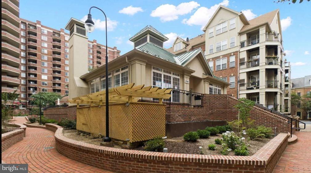 2310 14TH STREET N Unit: 402