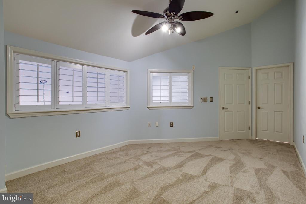 2310 14TH STREET N Unit: 402