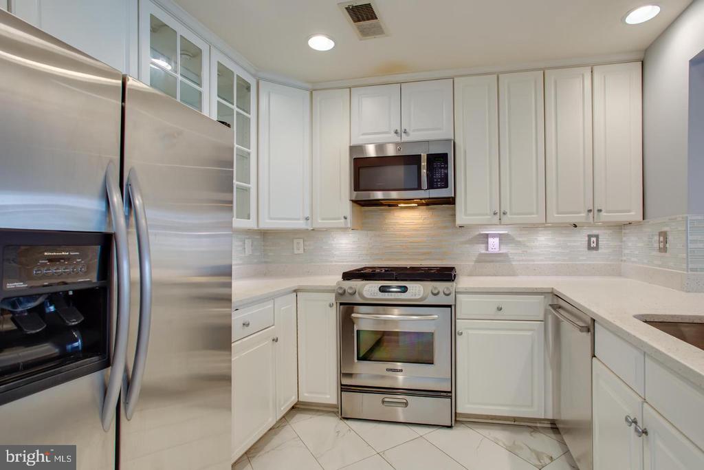 2310 14TH STREET N Unit: 402